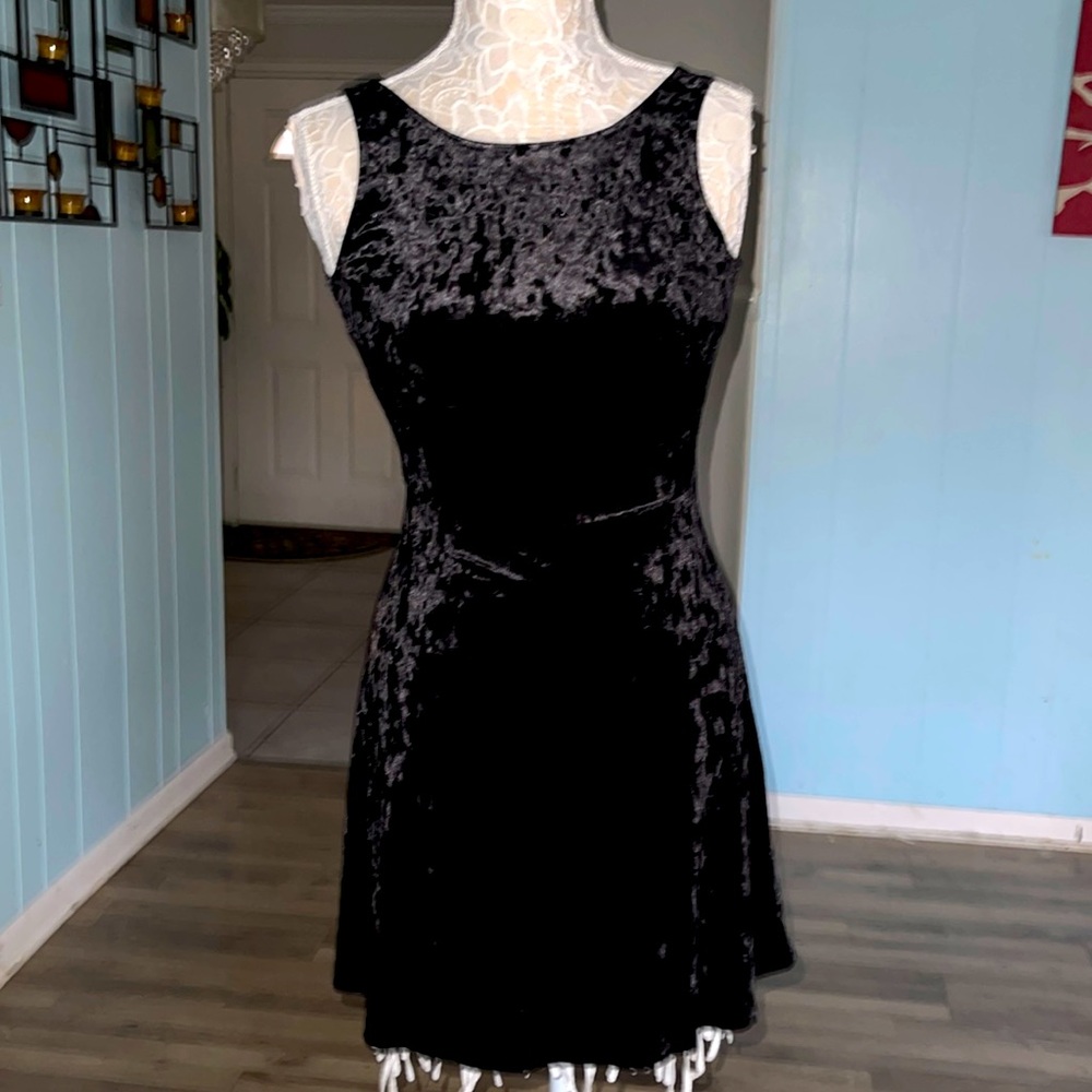 NWT H&M black velvet stretchy mini shift dress